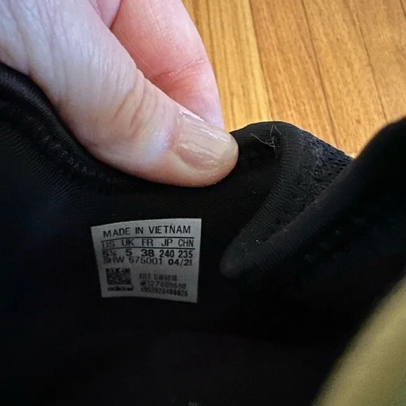 Adidas - Picture 4 of 4